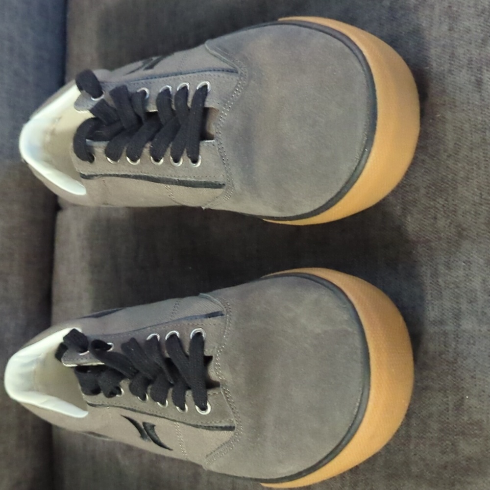 Men's Hurley Kayo Lace shoes. Men's Size 10. Brown, suede and canvas